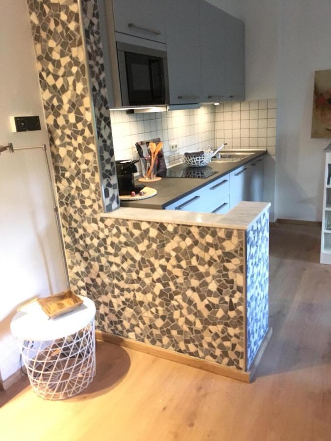 Apartment 1 Mit Terrasse Und Pkw-Stellplatz レバークーゼン エクステリア 写真